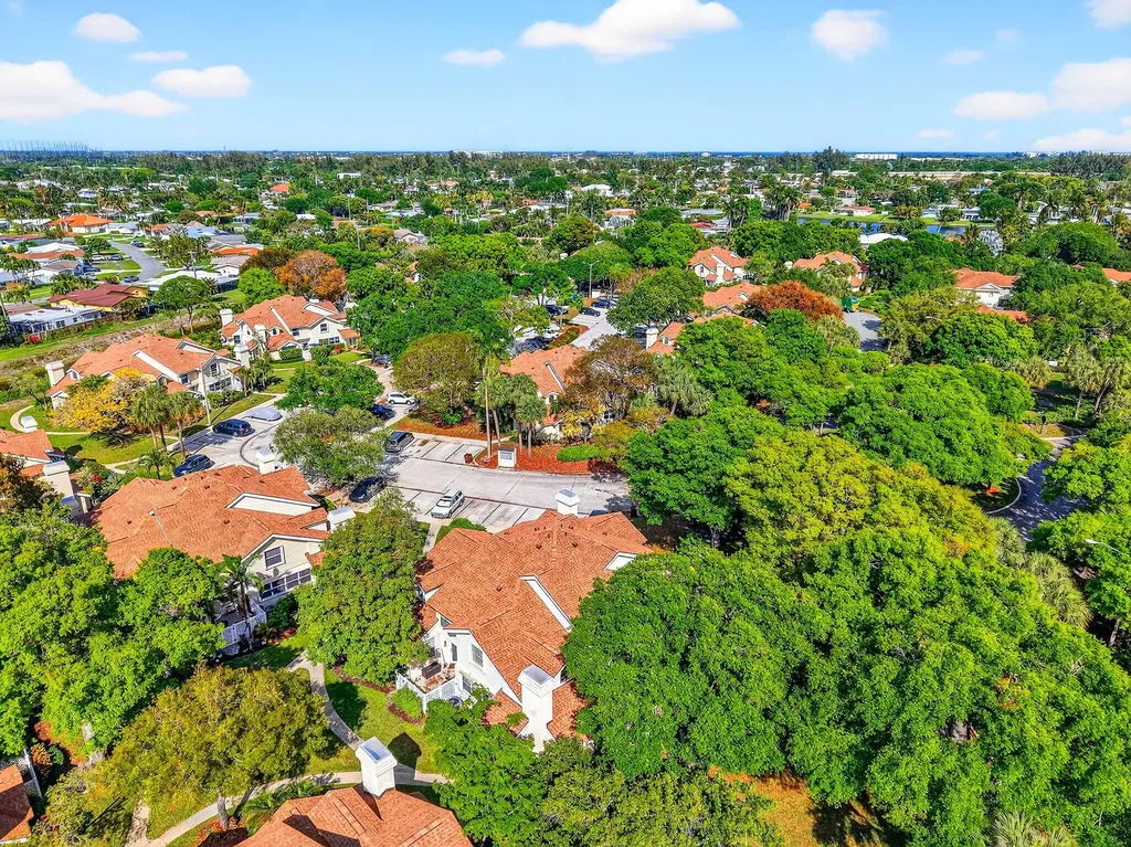 8111 Northboro Court Lake Clarke Shores FL 33406