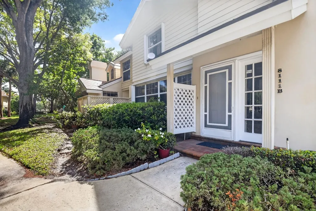 8111 Northboro Court Lake Clarke Shores FL 33406