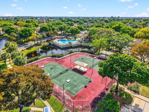 8111 Northboro Court Lake Clarke Shores FL 33406