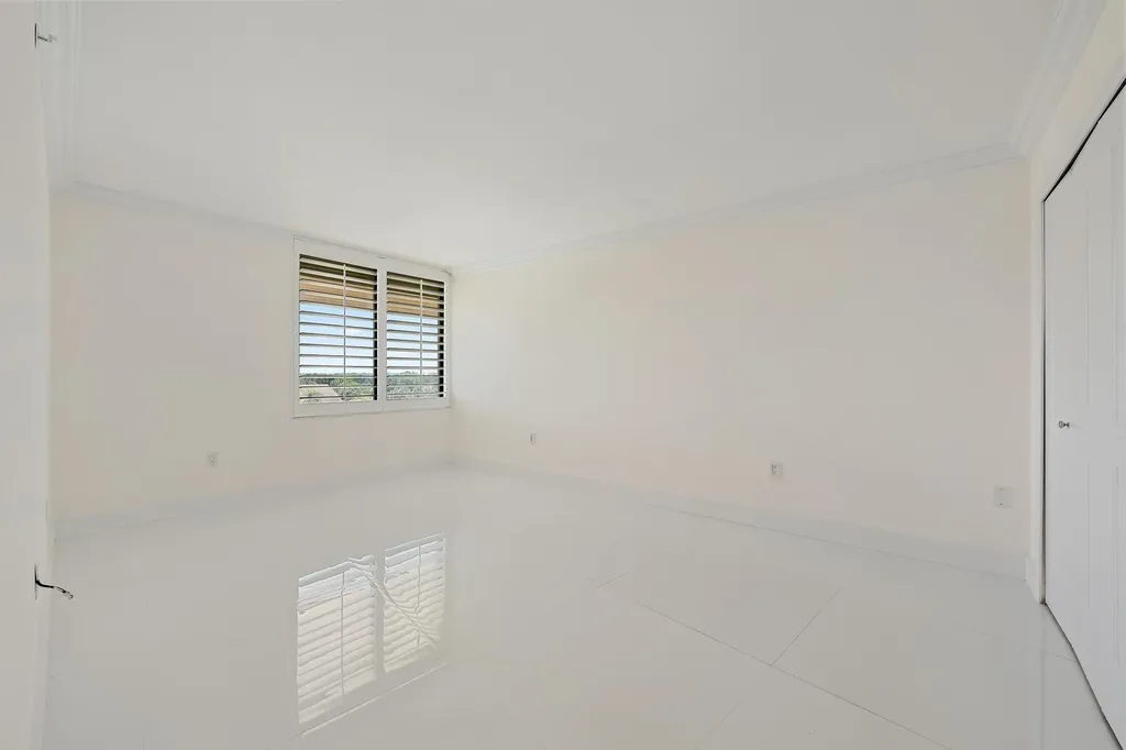 2450 Presidential Way West Palm Beach FL 33401