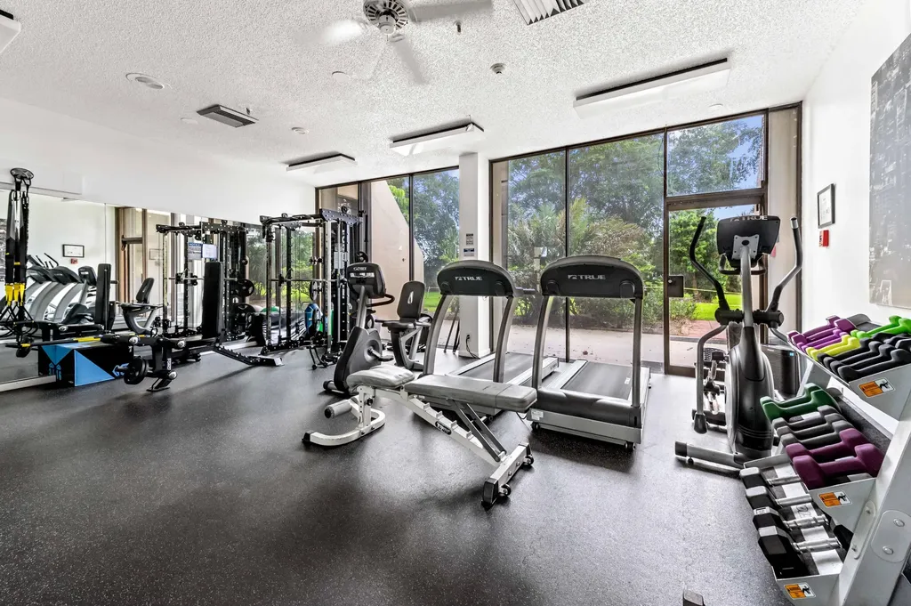 2450 Presidential Way West Palm Beach FL 33401