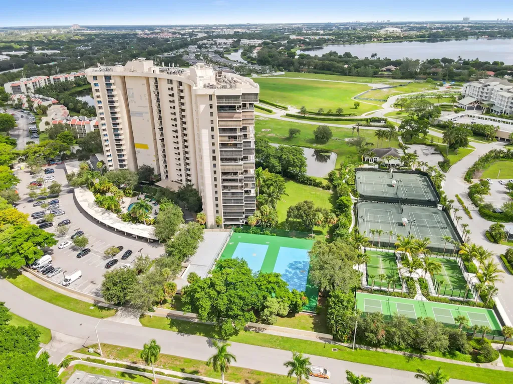 2450 Presidential Way West Palm Beach FL 33401