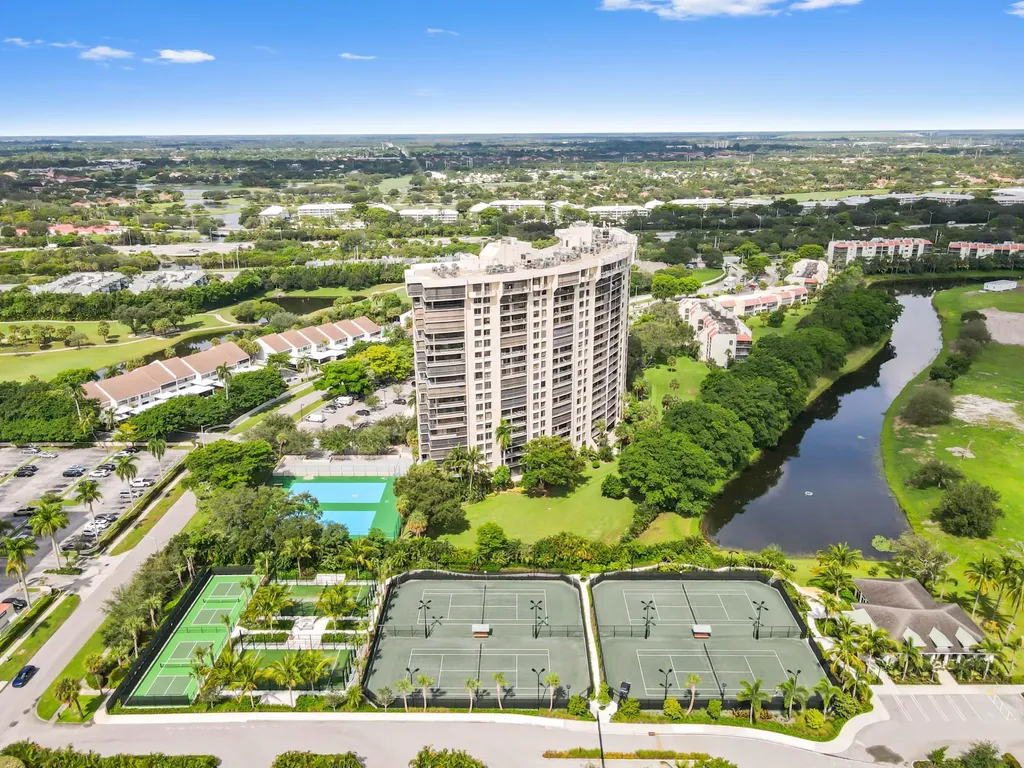 2450 Presidential Way West Palm Beach FL 33401