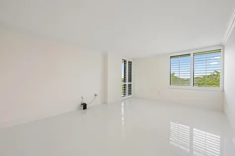 2450 Presidential Way West Palm Beach FL 33401