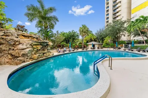 2450 Presidential Way West Palm Beach FL 33401