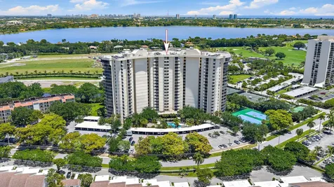 2450 Presidential Way West Palm Beach FL 33401
