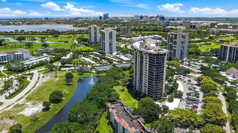 2450 Presidential Way West Palm Beach FL 33401