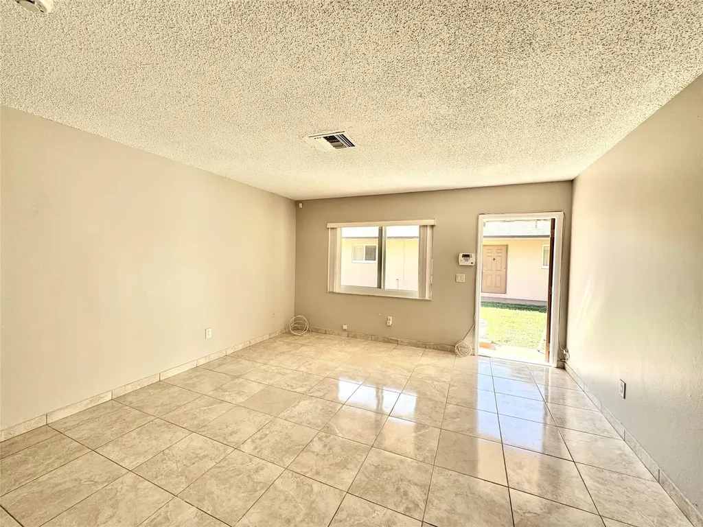 6133 Buchanan Street Hollywood FL 33024