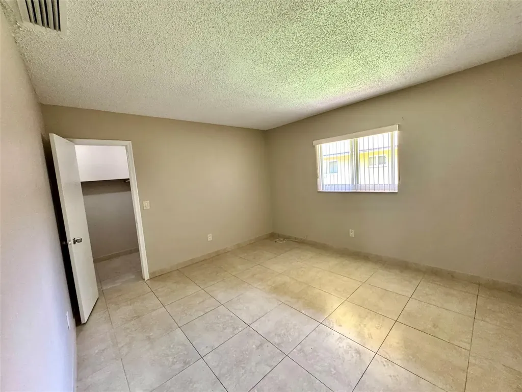 6133 Buchanan Street Hollywood FL 33024