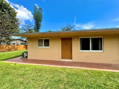 6133 Buchanan Street Hollywood FL 33024