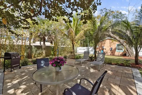 2394 Easy Street Palm Beach Gardens FL 33410