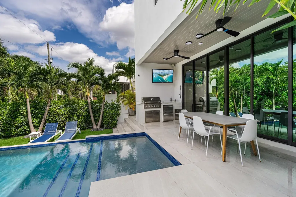 719 N Victoria Park Road Fort Lauderdale FL 33304