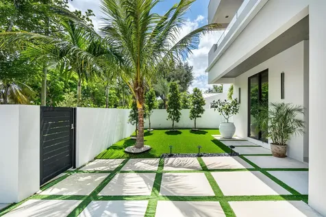 719 N Victoria Park Road Fort Lauderdale FL 33304