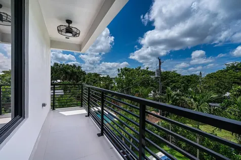 719 N Victoria Park Road Fort Lauderdale FL 33304