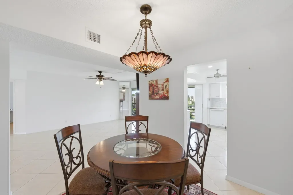 3836 Via Poinciana Greenacres FL 33467