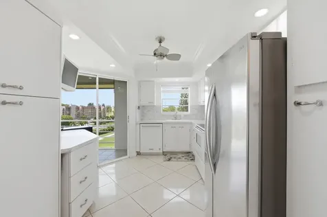 3836 Via Poinciana Greenacres FL 33467