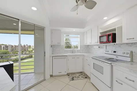 3836 Via Poinciana Greenacres FL 33467
