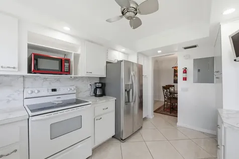 3836 Via Poinciana Greenacres FL 33467