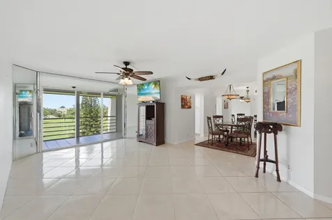 3836 Via Poinciana Greenacres FL 33467