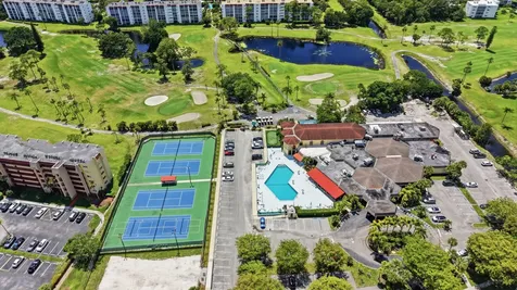 3836 Via Poinciana Greenacres FL 33467