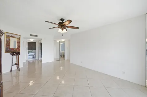 3836 Via Poinciana Greenacres FL 33467