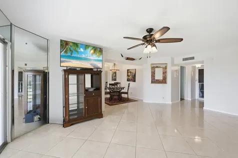 3836 Via Poinciana Greenacres FL 33467