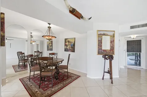 3836 Via Poinciana Greenacres FL 33467