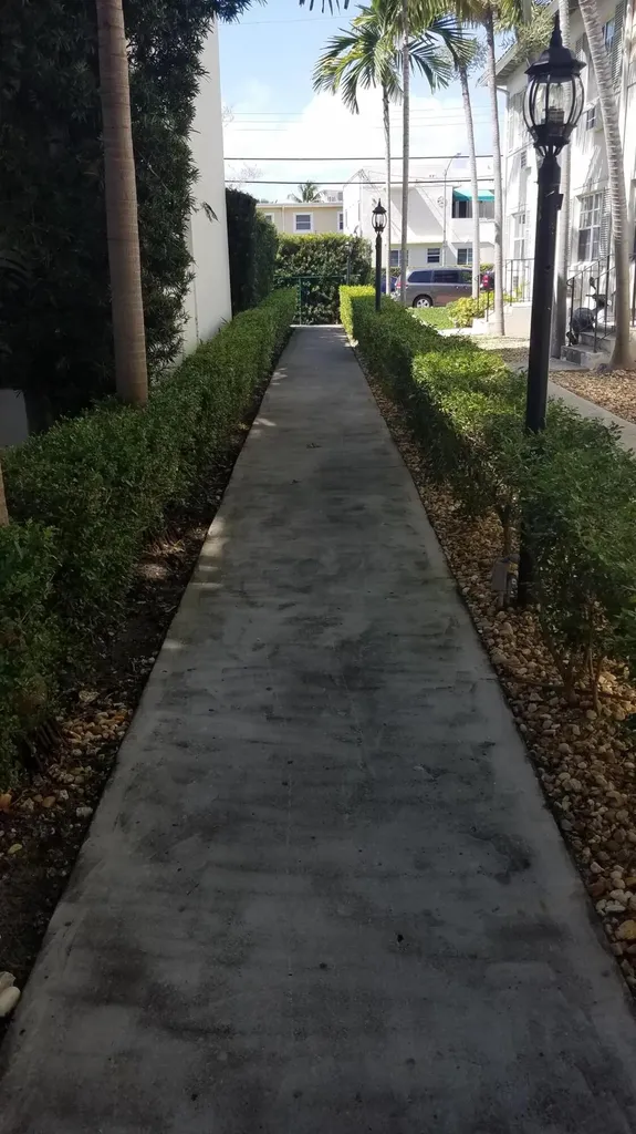 3921 N Meridian Avenue Miami Beach FL 33140