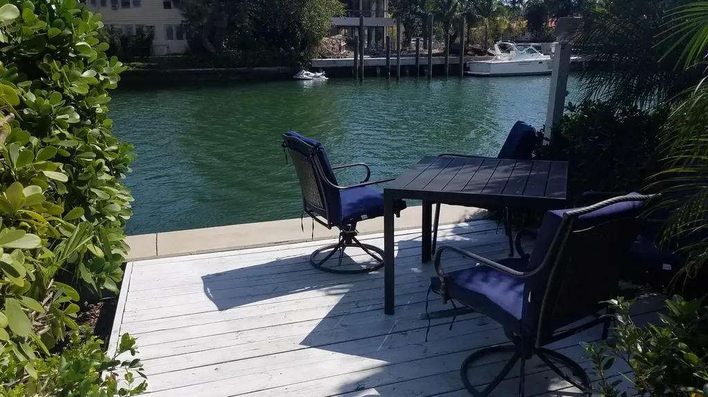 3921 N Meridian Avenue Miami Beach FL 33140