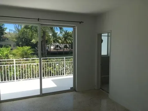 3921 N Meridian Avenue Miami Beach FL 33140