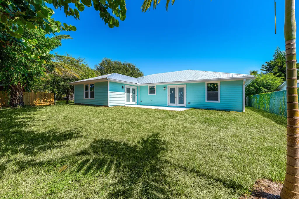 10600 SE Gomez Avenue Hobe Sound FL 33455