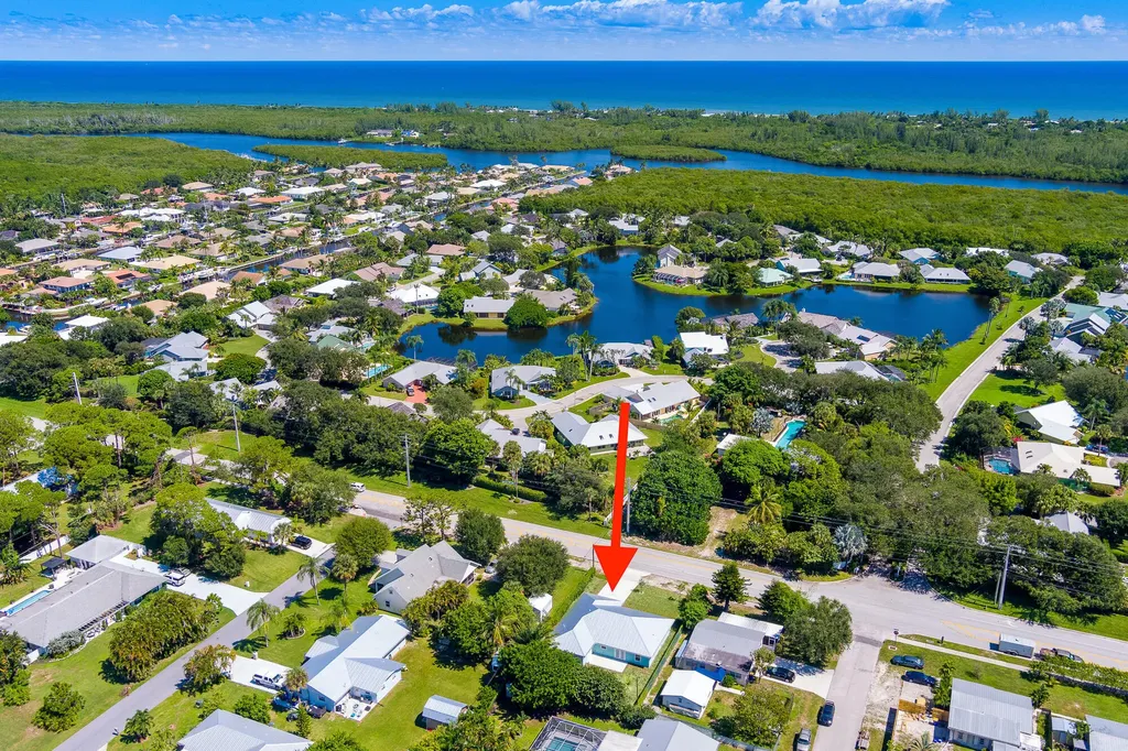 10600 SE Gomez Avenue Hobe Sound FL 33455