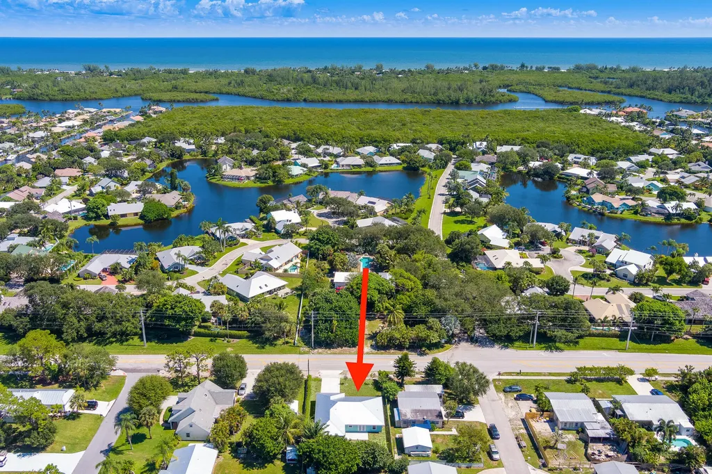 10600 SE Gomez Avenue Hobe Sound FL 33455