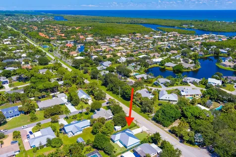 10600 SE Gomez Avenue Hobe Sound FL 33455
