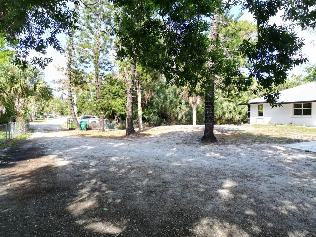 14523 Flamingo Road Loxahatchee Groves FL 33470