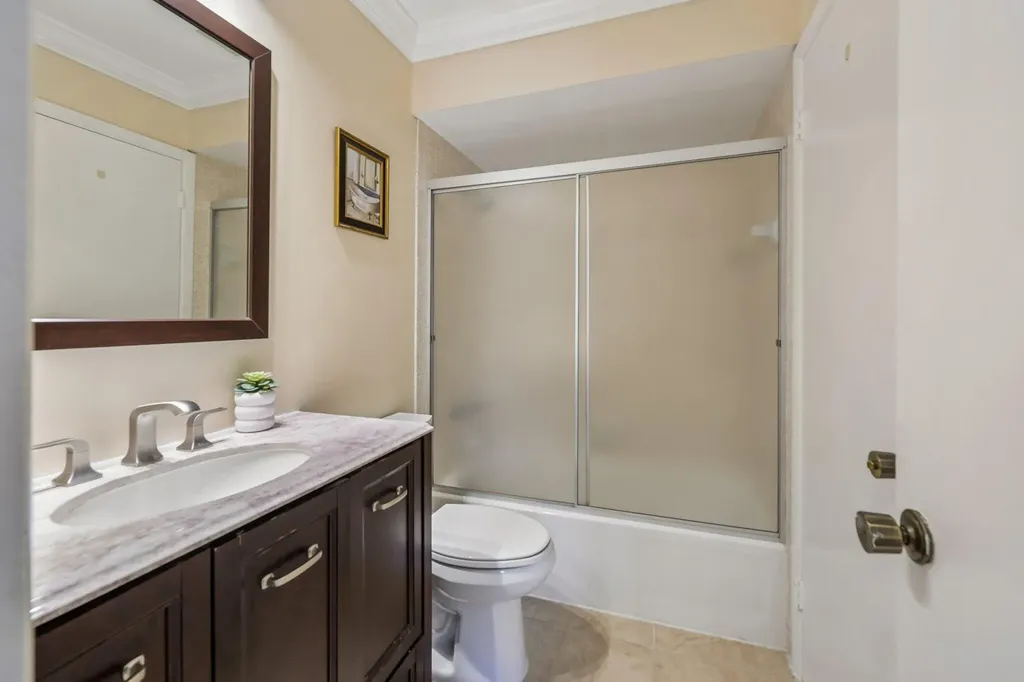 5773 La Paseos Drive Greenacres FL 33463