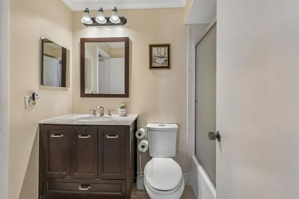 5773 La Paseos Drive Greenacres FL 33463