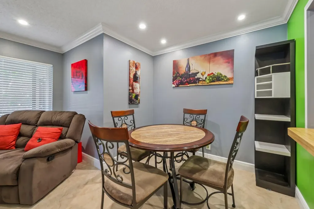 5773 La Paseos Drive Greenacres FL 33463