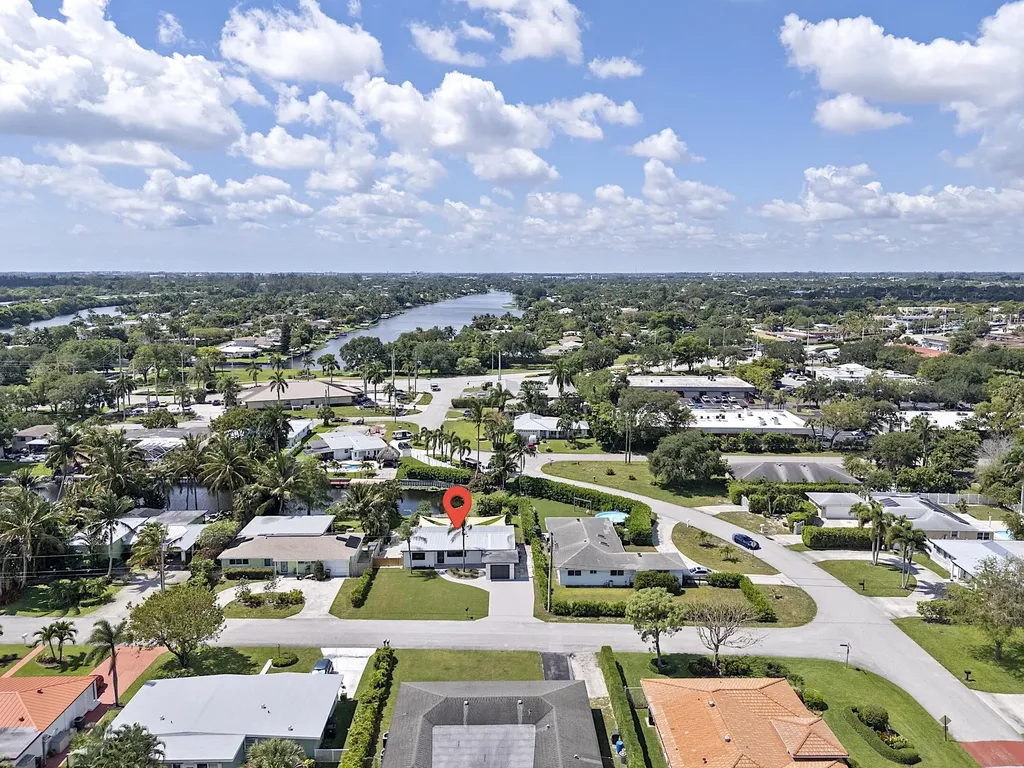 1510 Carandis Circle Lake Clarke Shores FL 33406