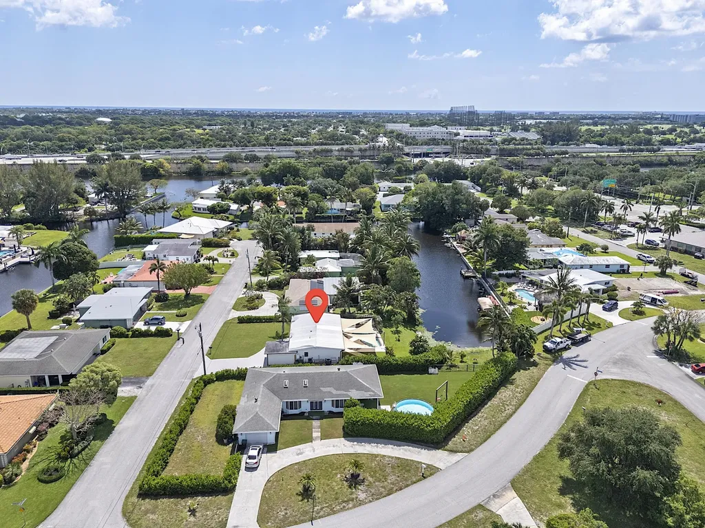 1510 Carandis Circle Lake Clarke Shores FL 33406