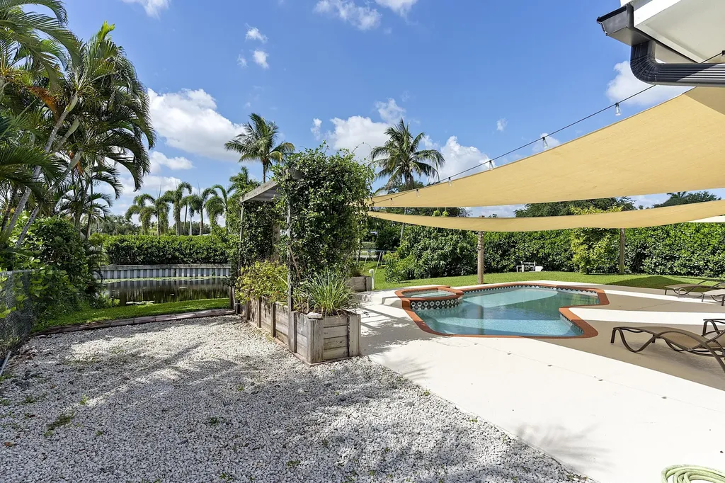 1510 Carandis Circle Lake Clarke Shores FL 33406