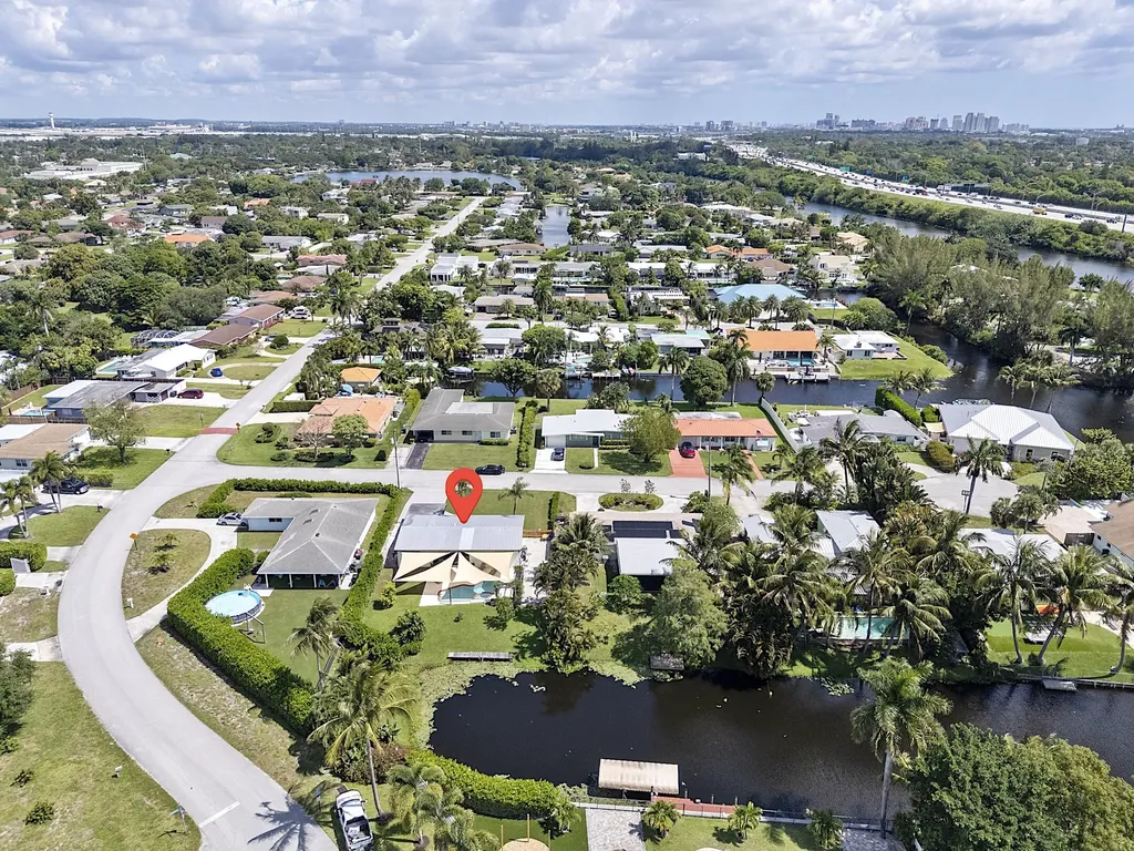 1510 Carandis Circle Lake Clarke Shores FL 33406