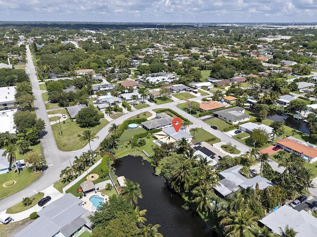 1510 Carandis Circle Lake Clarke Shores FL 33406