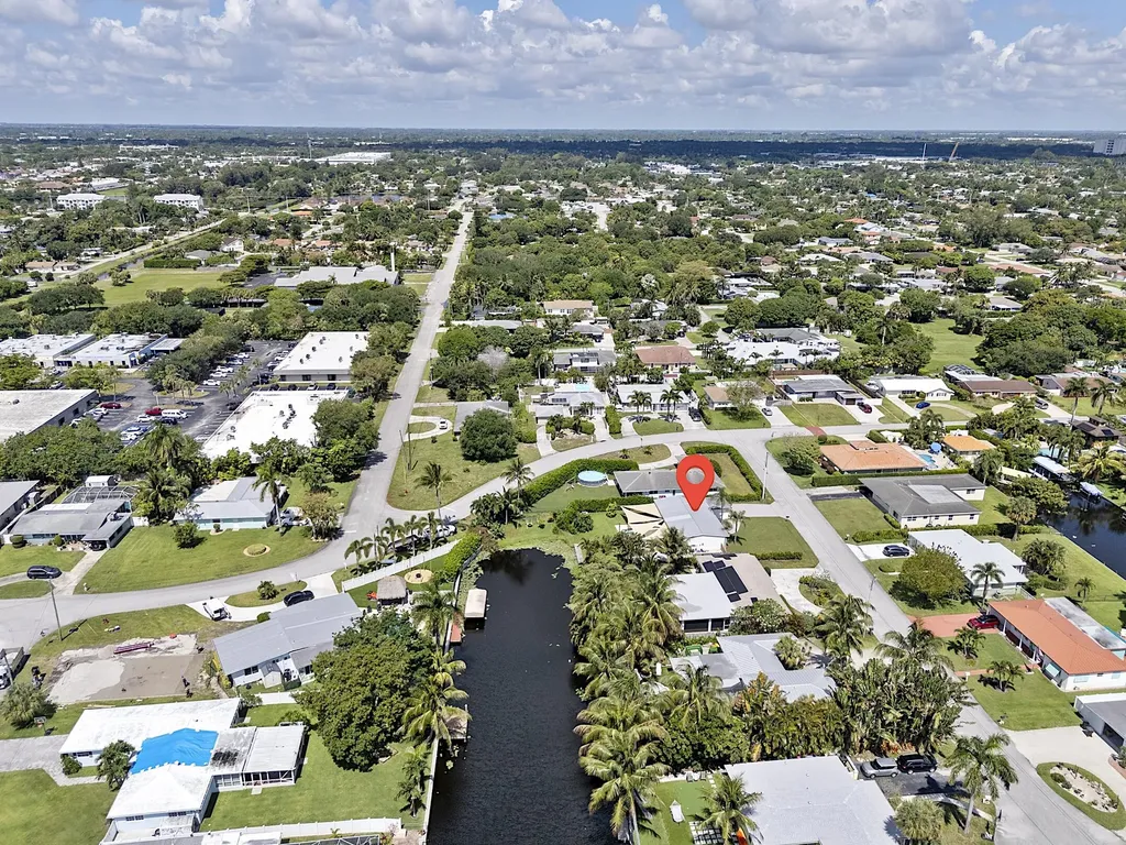 1510 Carandis Circle Lake Clarke Shores FL 33406