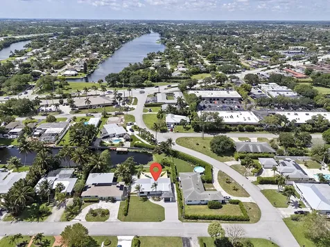 1510 Carandis Circle Lake Clarke Shores FL 33406