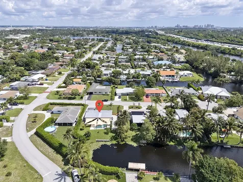 1510 Carandis Circle Lake Clarke Shores FL 33406
