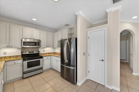 914 Sierra Place NE Palm Bay FL 32907