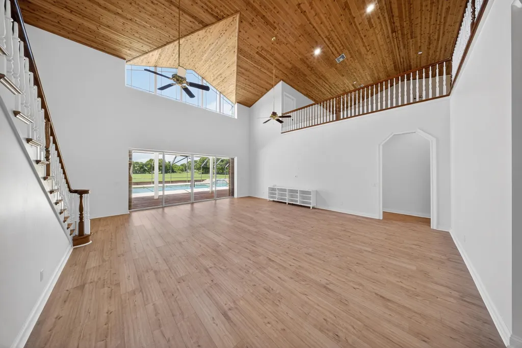 8686 Andrews Avenue Fort Pierce FL 34945