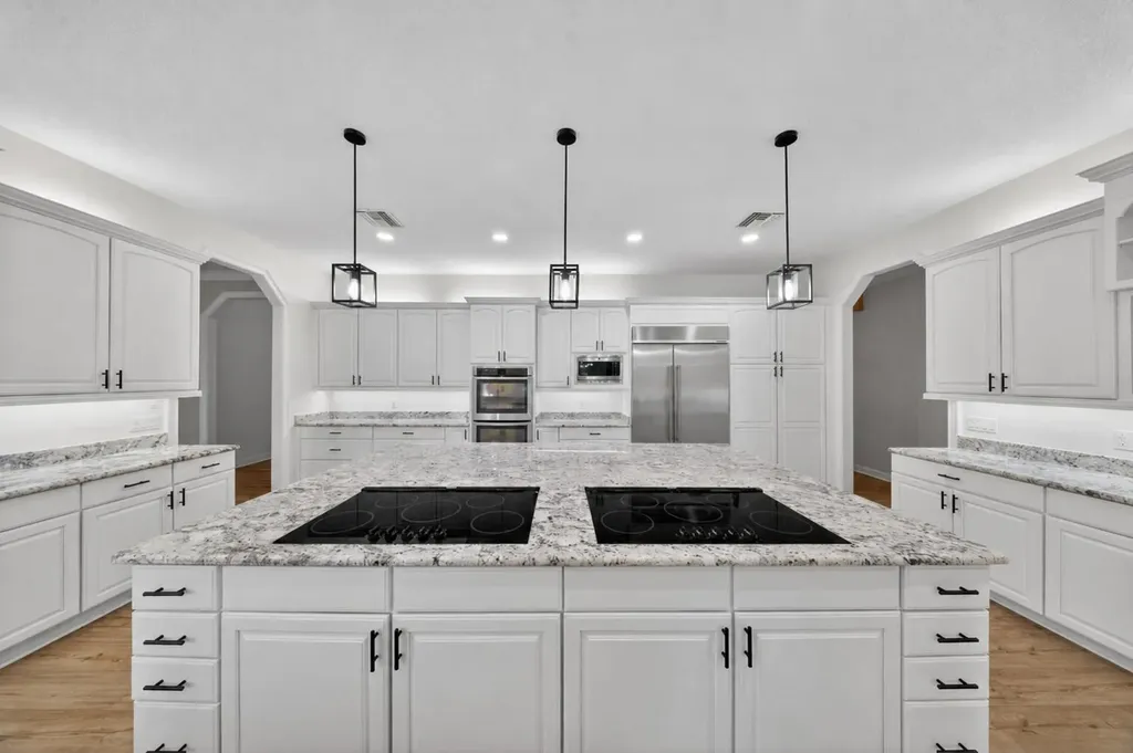8686 Andrews Avenue Fort Pierce FL 34945
