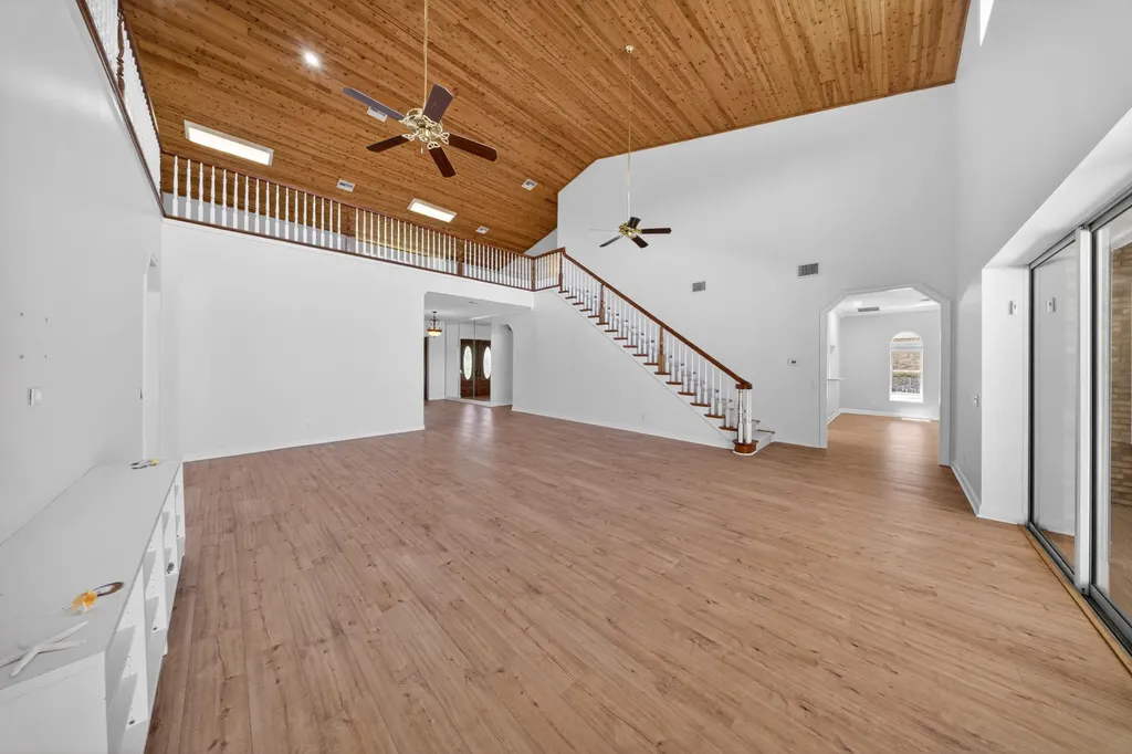 8686 Andrews Avenue Fort Pierce FL 34945
